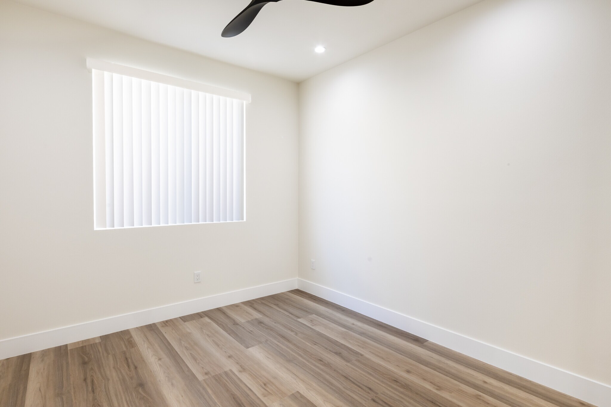 Building Photo - 13680 Mark Dr