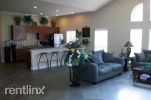 Building Photo - 1 br, 1 bath Condo - 19790 Highway 105 W F...