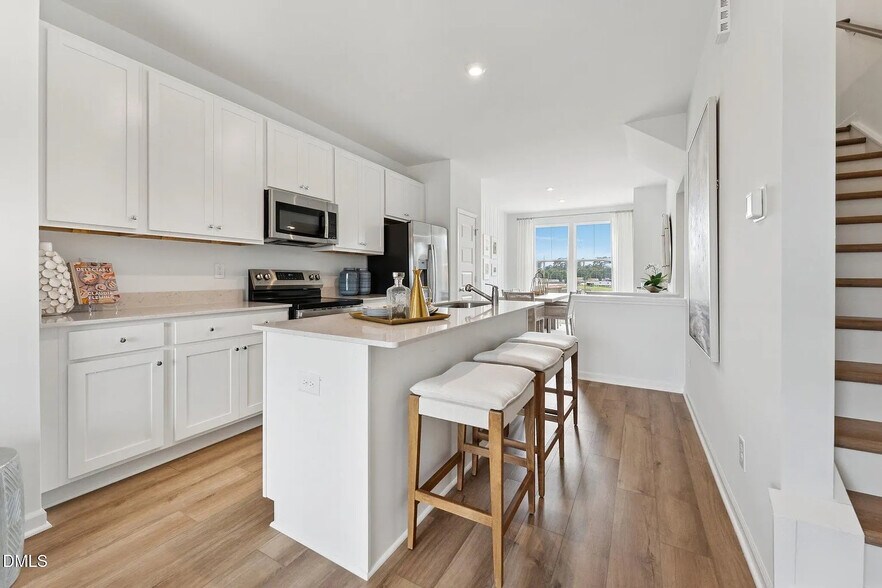 Building Photo - Room in Townhome on Bomore Rd