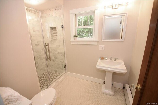 Building Photo - 5 Brevoort Rd