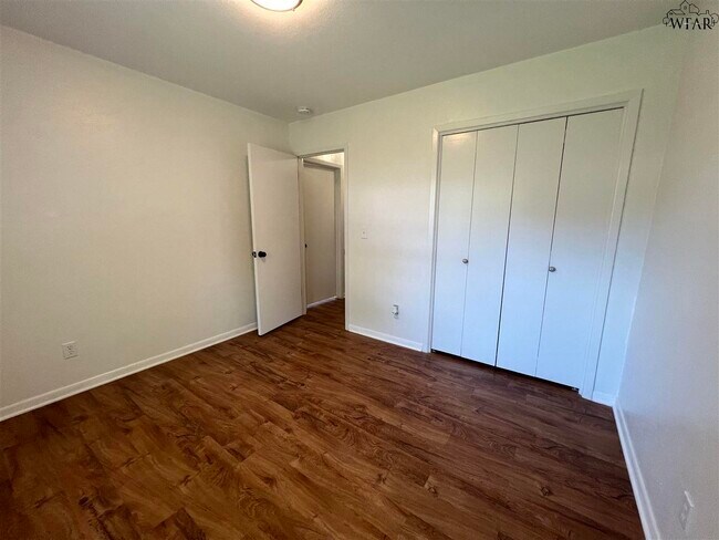 Building Photo - 3505 Regina Cir