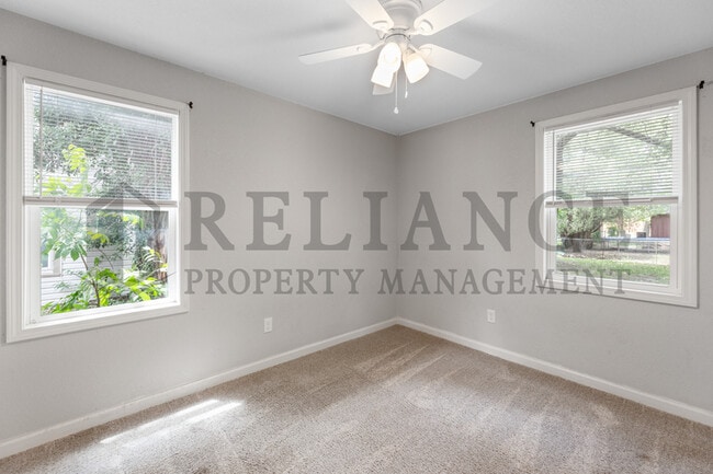 Building Photo - 1041 S Christine Ave