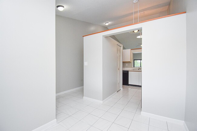 Building Photo - 3100 NW 46th St