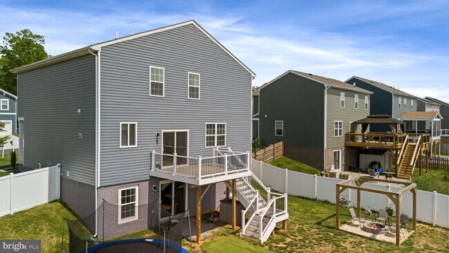 Building Photo - 35418 River Bend Dr