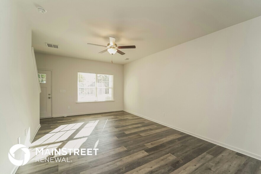 Building Photo - 12243 Mallard Ridge Dr