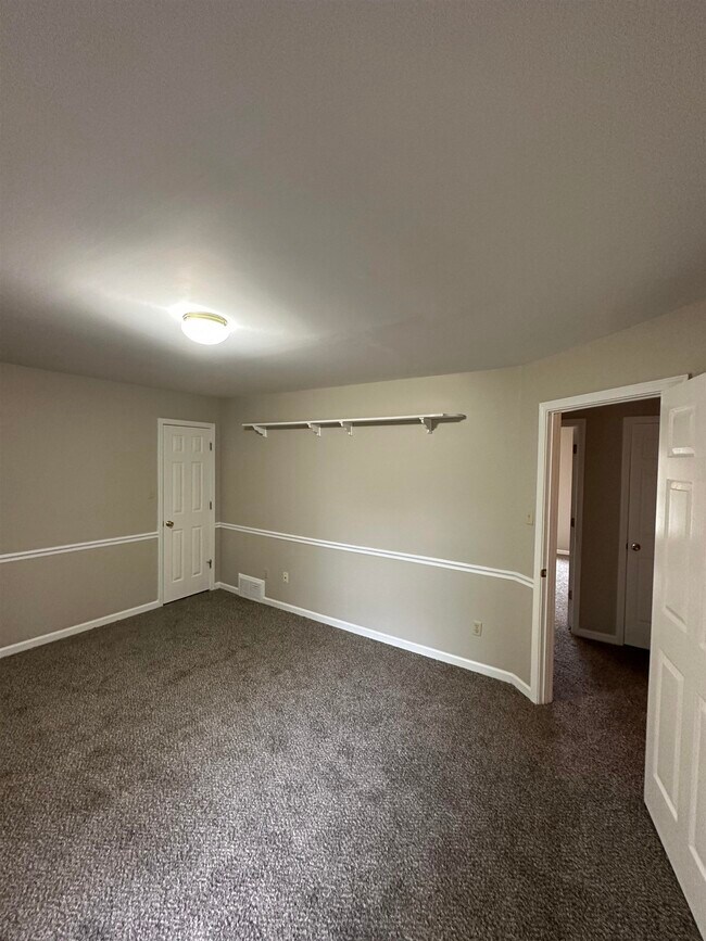 Building Photo - 1959 Dartford Cove