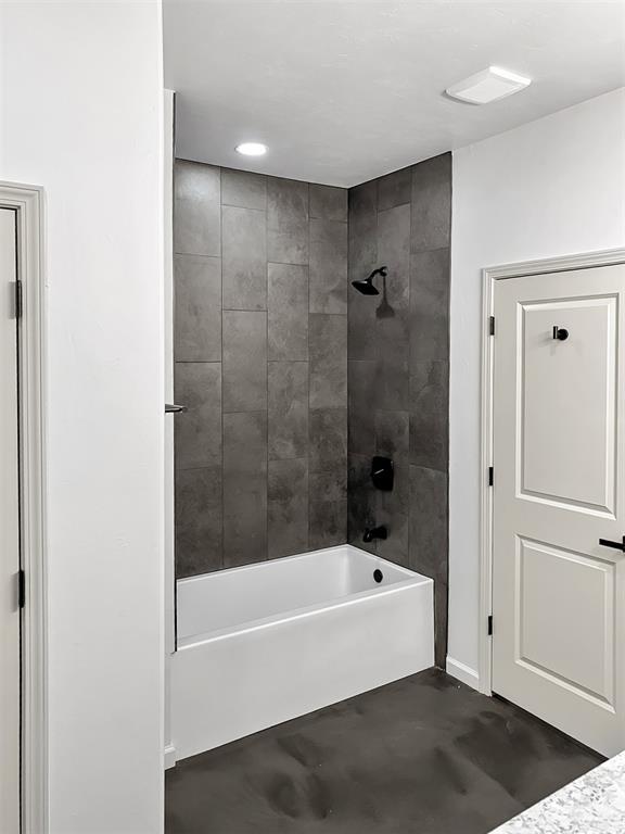 Building Photo - 26216 N 2960 Rd