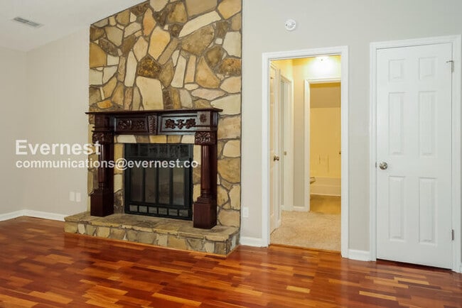 Building Photo - 100 Shackleford Rd