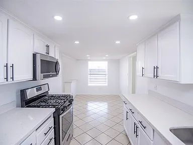 Building Photo - "Updated 3-Bedroom, 2-Bath SOLAR Home in Yuma"