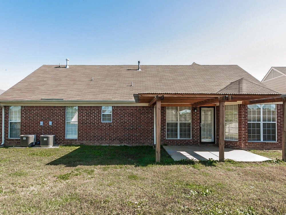 Building Photo - 8181 Martin Dr