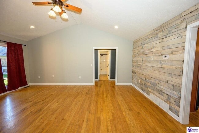 Building Photo - 309 Castleton Ct