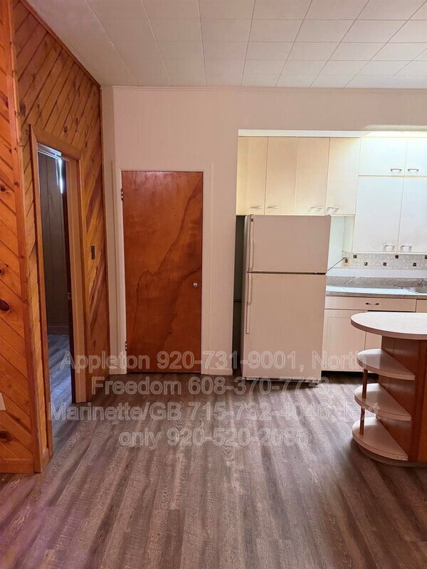 Building Photo - S7559 US-12