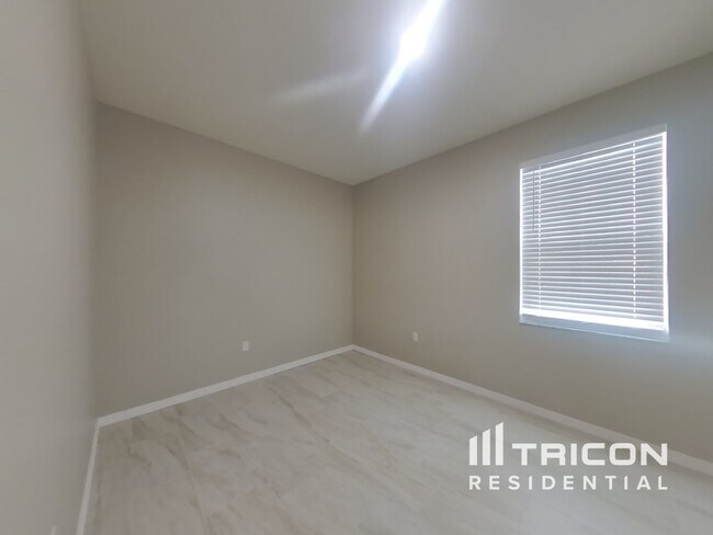 Building Photo - 13504 Red Ear Ct