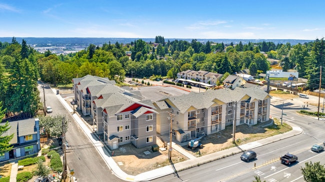 Overview facing Southwest - Norpoint Landing Apartments