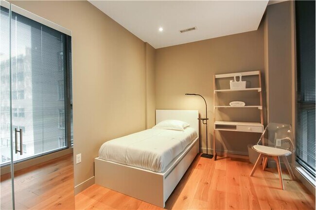 Building Photo - 448 K St NW