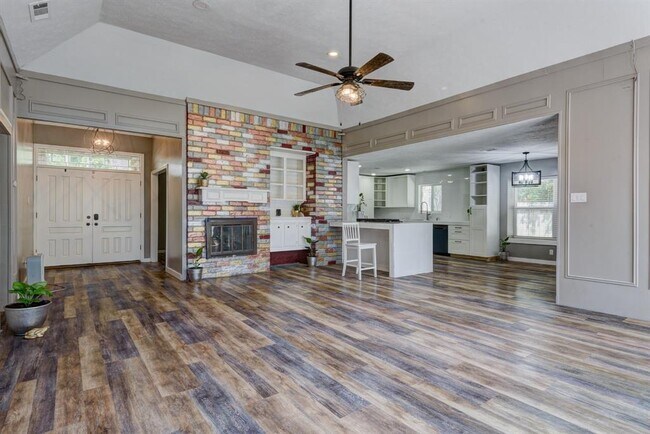 Building Photo - 17506 Rustington Dr