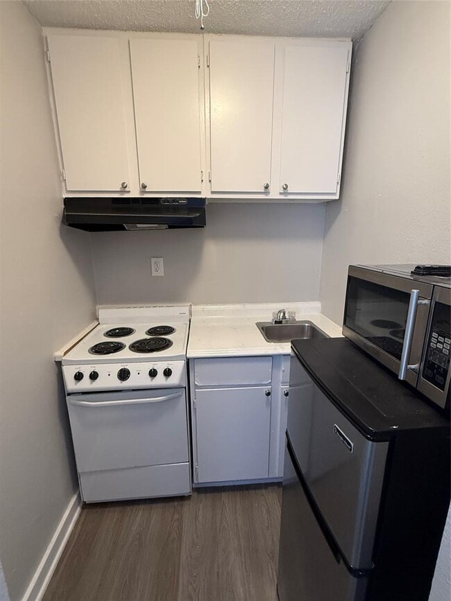 Building Photo - 311 E 31st St