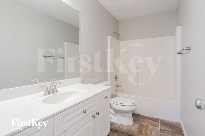 Building Photo - 531 Forest Lakes Dr