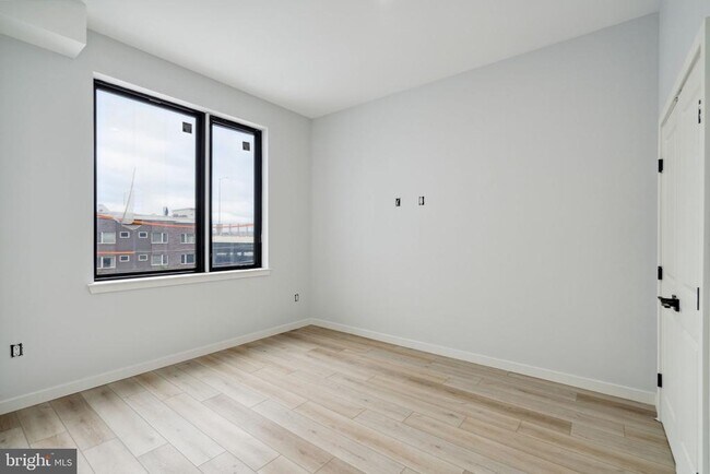 Building Photo - 1112 E Berks St