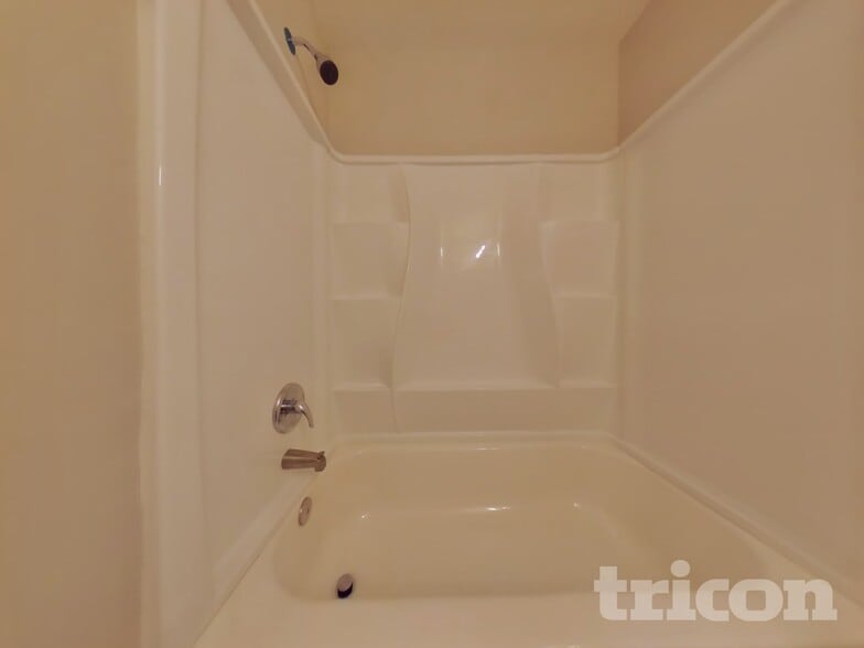 Building Photo - 104 Ivy Trace Ln