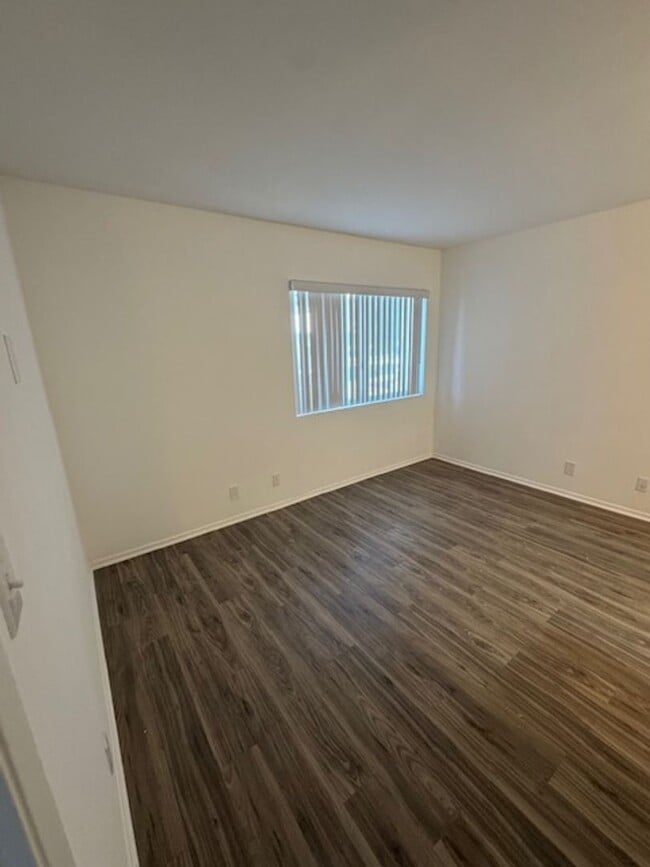 Building Photo - Villa Monaco