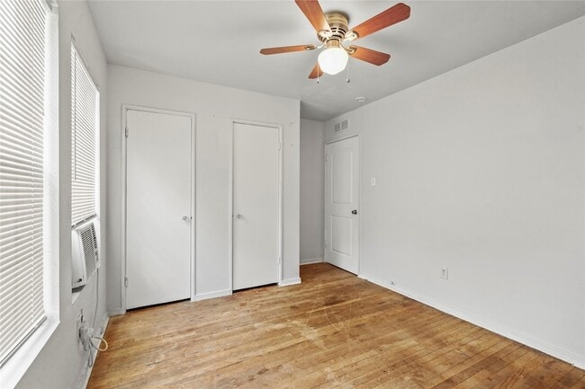 Building Photo - 5515 Flamingo Dr