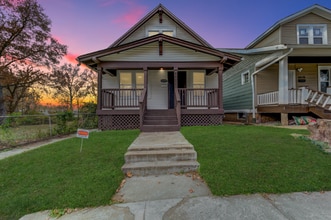 Building Photo - 6xxx Lucille Ave