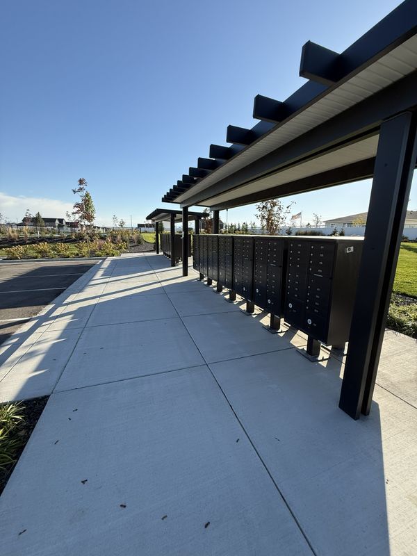 Building Photo - 15350 Blue Pinion Ave