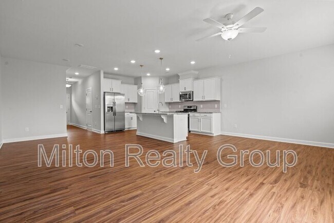 Building Photo - 45 Village Edge Dr