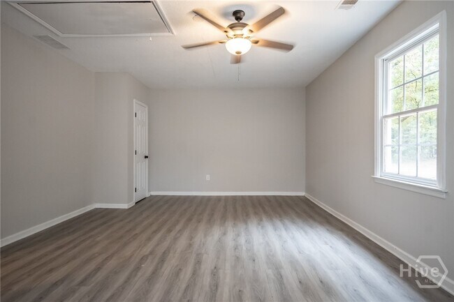 Building Photo - 2400 Rays Church Rd