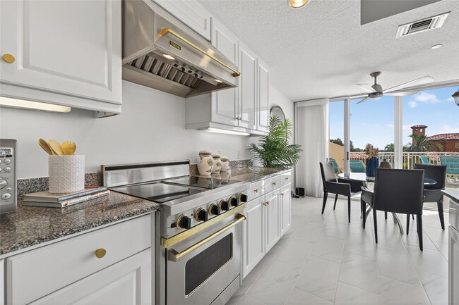 Building Photo - 555 5th Ave NE