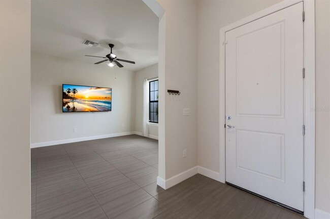 Building Photo - 712 Sigsbee Loop