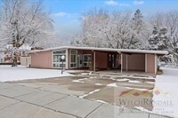 Building Photo - Recently Remodeled 3 bed 2 Bath Home in Ogden