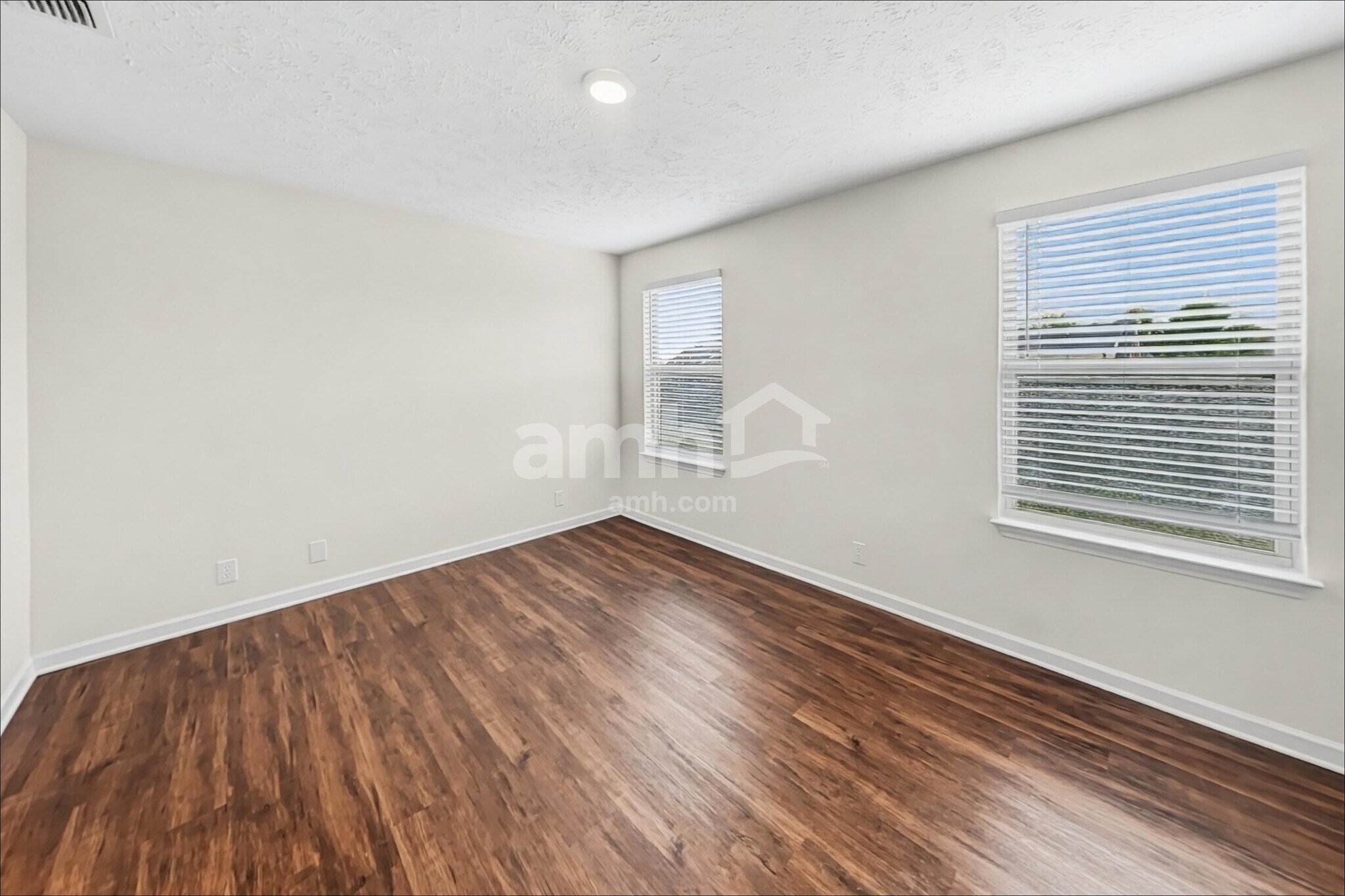 Building Photo - 3331 Foxside Ln