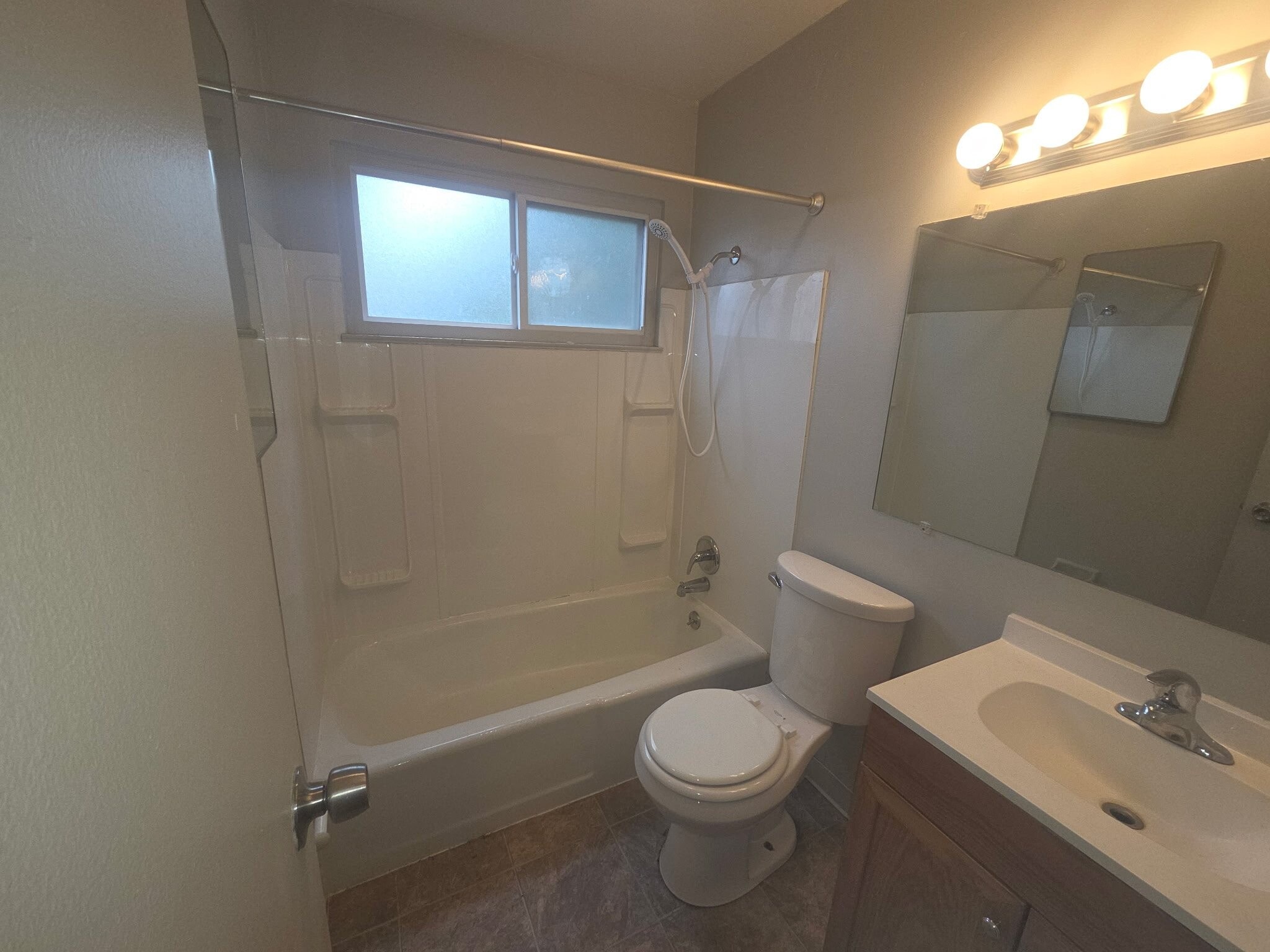 Building Photo - 413 Mathews Rd