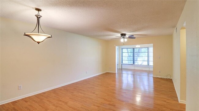 Building Photo - 3399 Mermoor Dr