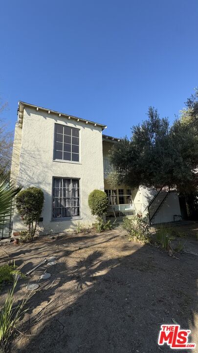 Building Photo - 1553 S Durango Ave