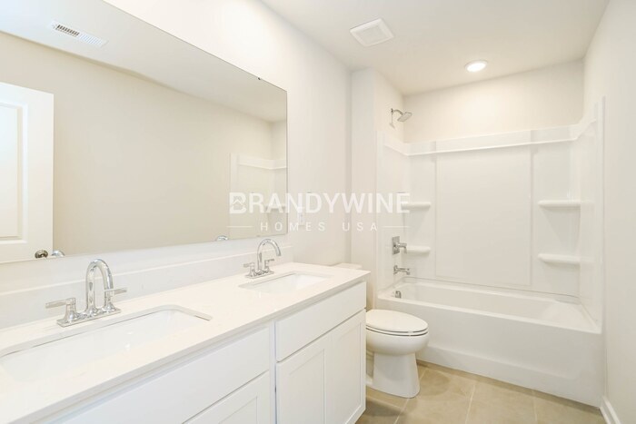 Building Photo - 2416 Appalachian Trl Dr