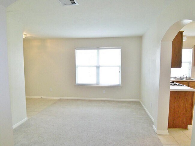 Building Photo - 7335 Kransburg Ranch Dr