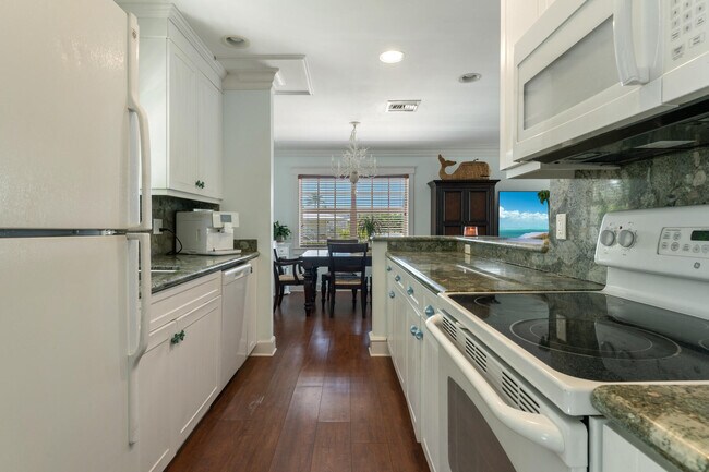 Building Photo - 235 W Seaview Cir