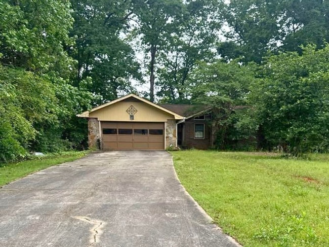 Building Photo - 378 Lakeshore Dr