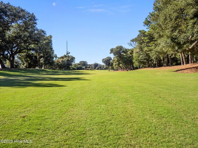 Building Photo - 131 Oakleaf Dr