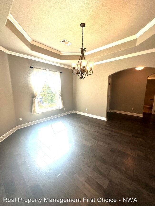 Building Photo - 3 br, 2 bath House - 5607 SW Gunstock Road