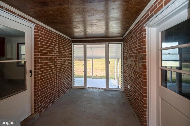 Building Photo - 1008 Garrisonville Rd