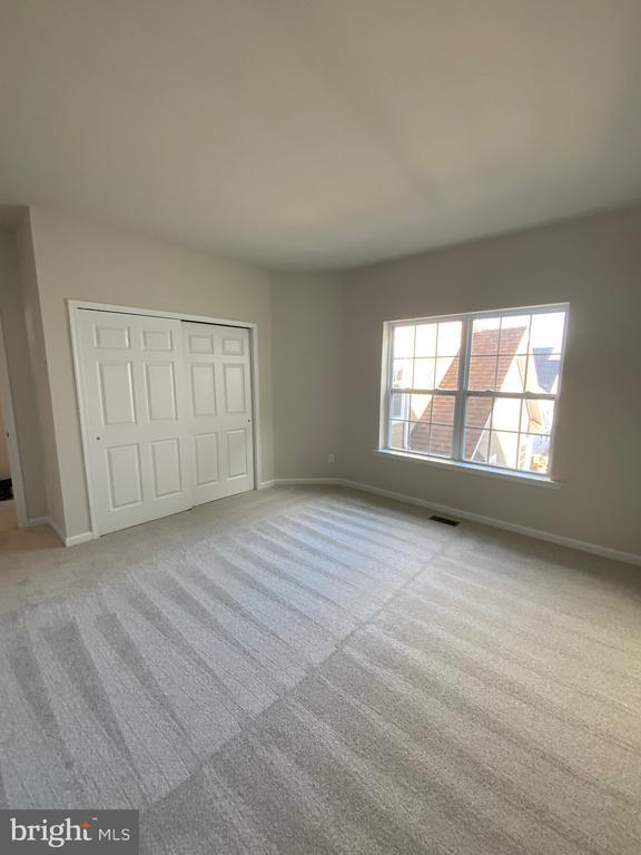 Building Photo - 206 Pound Ln