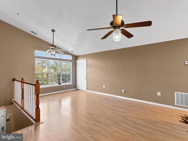 Building Photo - 8792 Grasmere Ct