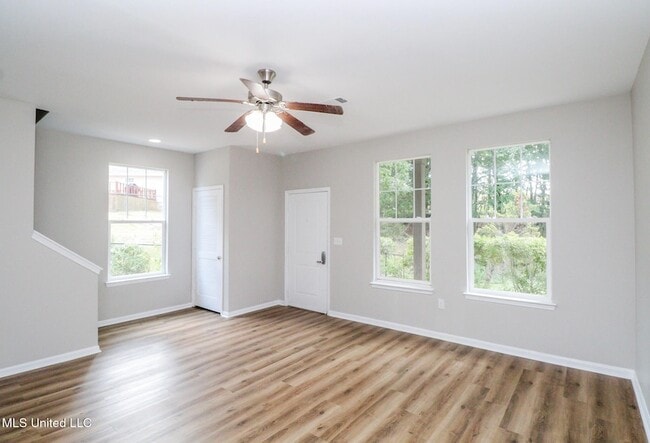 Building Photo - 473 Olive Branch Way