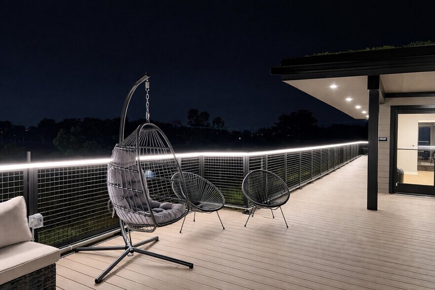 Building Photo - 2210 Wisconsin Ave NW