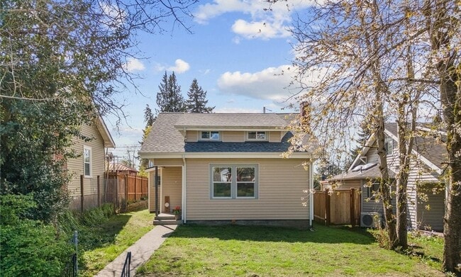 Building Photo - Prime Central Location – Walk to 6th Ave & Proctor Districts