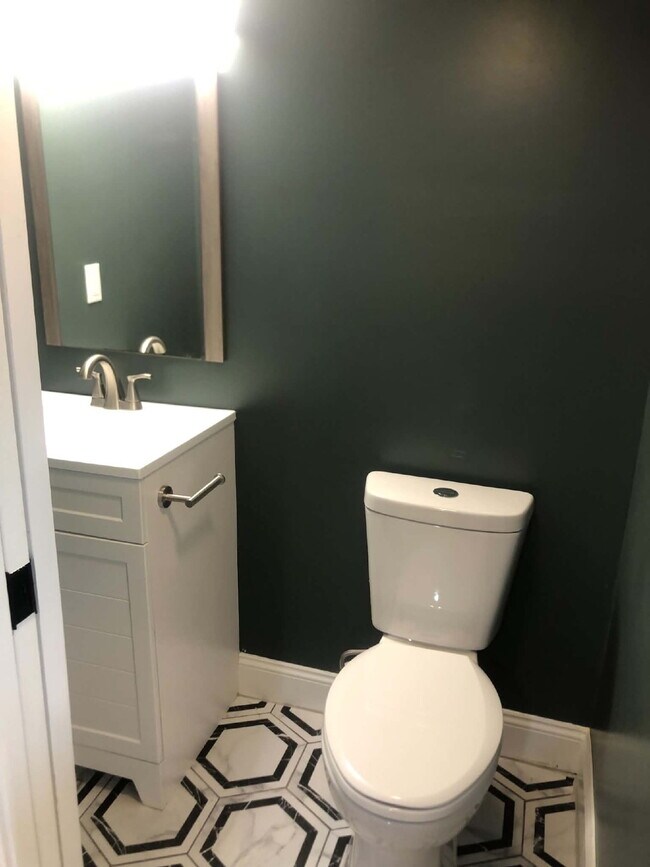 Building Photo - Newly Renovated 3BR/2.5BA Home in NE DC – Move-In Ready!